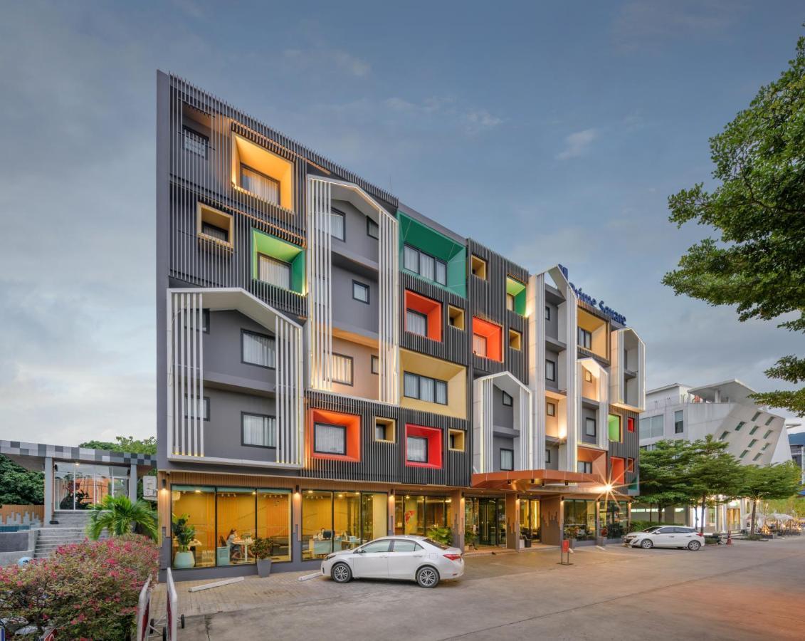 Prime Square Hotel Chiang Mai Esterno foto