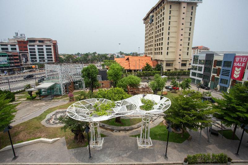 Prime Square Hotel Chiang Mai Esterno foto